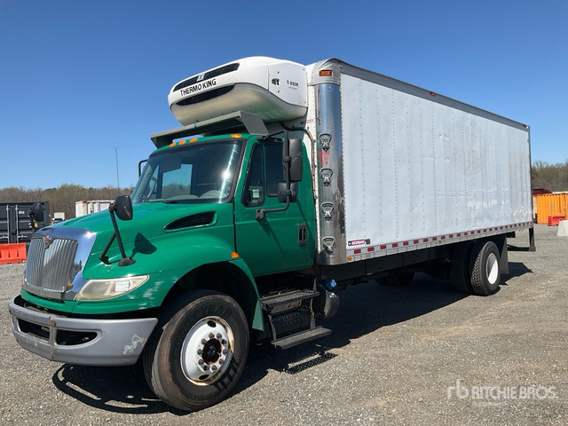2016 International 4300 4x2 Refrigerated Truck