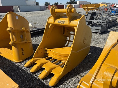 CF 48 in Skeleton Excavator Bucket