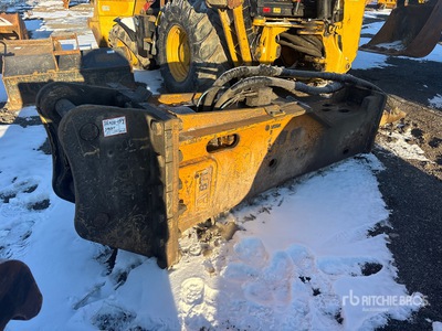 BTI Q/C Hydraulic Breaker - Fits Excavator