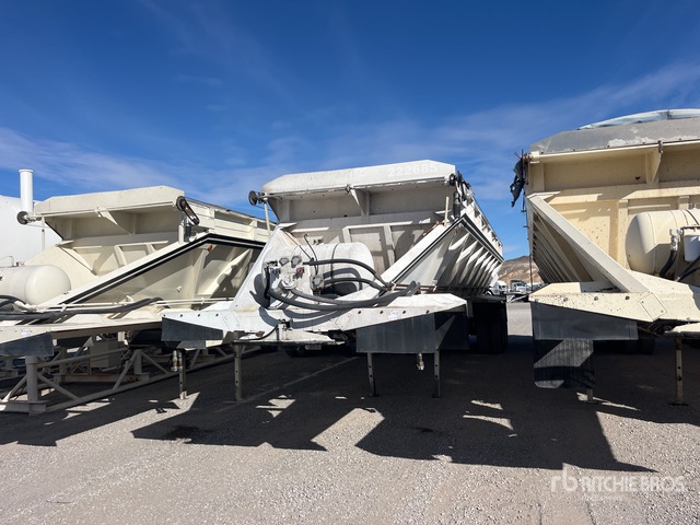 1996 Red River LB339 32 ft Tri/A Live Bottom Trailer