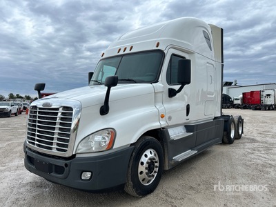 2017 Freightliner Cascadia 125 6x4 Ciągnik siodłowy T/A z kabiną sypialną
