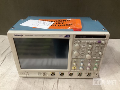 Tektronix DPO 7104C Digital Phosphor Oscilloscope