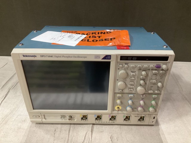 Tektronix DPO 7104C Digital Phosphor Oscilloscope Tektronix DPO 7104C Digital Phosphor Oscilloscope