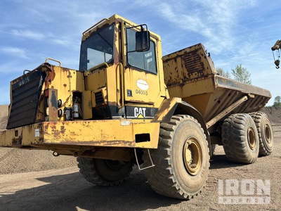 1994 Cat D400D Kiepwagen met knikbesturing