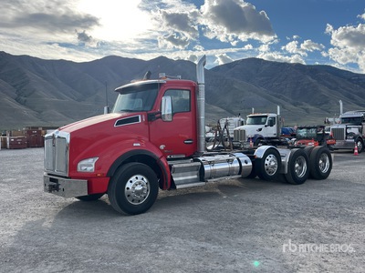 2019 Kenworth T880 8x4 Tri/A Day Cab Truck Tractor
