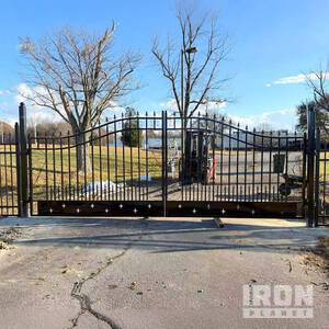 Greatbear Wrought Iron Driveway Gate (Unused)