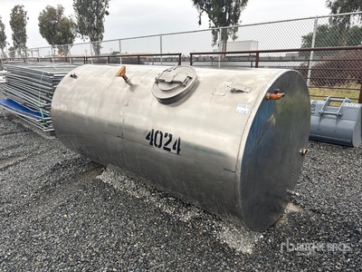 Floater Pull-Type Sprayer Tank