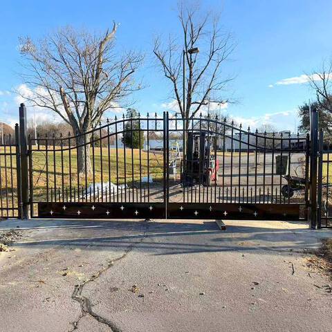 Greatbear Wrought Iron Driveway Gate (Unused)