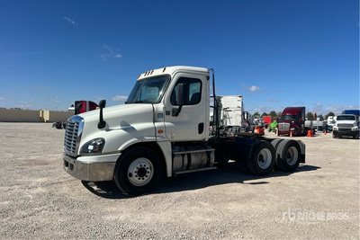 2017 Freightliner Cascadia 125 6x4 T/A Day Cab Truck Tractor