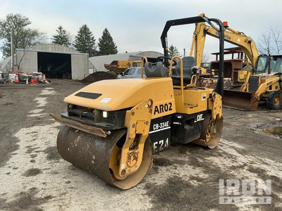 2004 Cat CB334E Compacteur à double bille