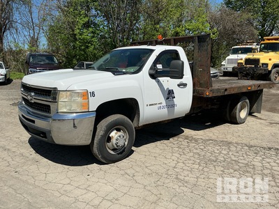 2007 Chevrolet 3500 HD 4x2 Flatbed Truck