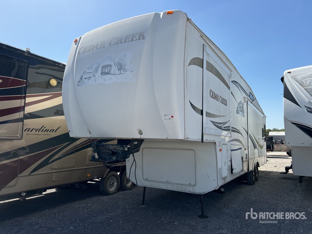 2009 Forest River Cedar Creek 36CKTS 38 ft T/A Travel Trailer