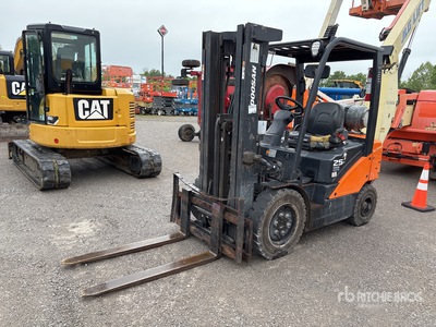 2020 Doosan G25N-7 5000 lb Chariot Élévateur