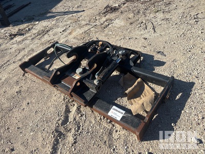 Lift technologies  fork mounting bracket