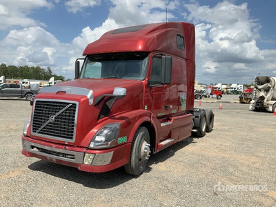 2007 Volvo VNL 6x4 Tracteur Routier Couchette