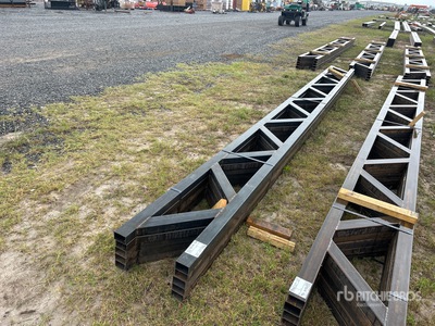 Quantity of (5) 18 in x 20 ft Metal Trusses Divers - Métaux