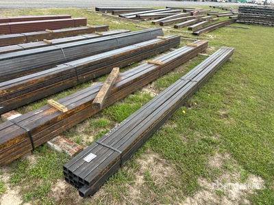 Quantity of 2 1/2 x 2 1/2 x 1/4 Square Tube