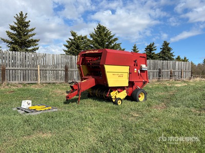 1987 New Holland 855 Round Baler