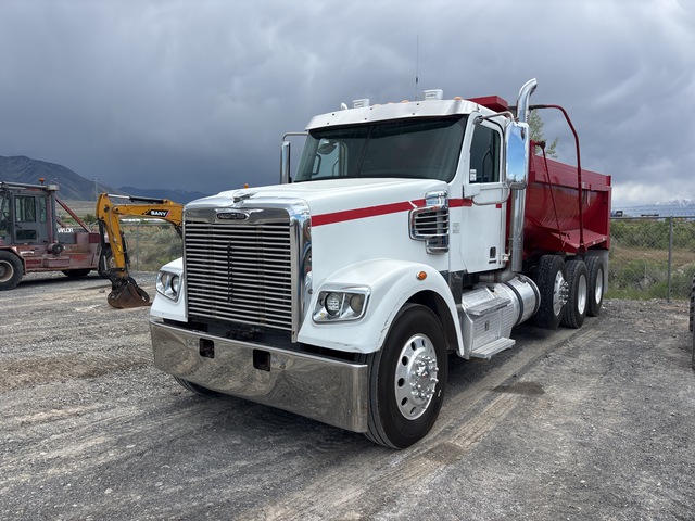 2014 Freightliner Coronado 122SD 8x4 Tri/A Dump Truck