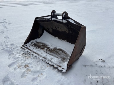 54 in Q/C Cleanup Excavator Bucket