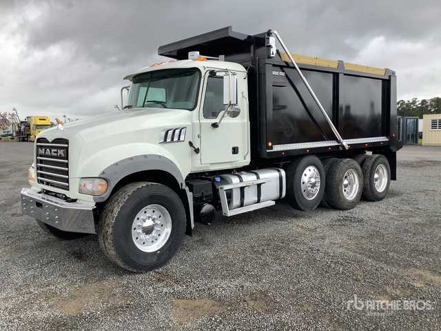 2020 Mack Granite 8x4 Tri/A Dump Truck