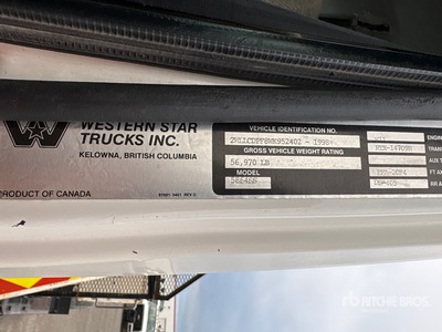 National 500A Straight Boom on 1998 Western Star 5800 6x4 Boom Truck