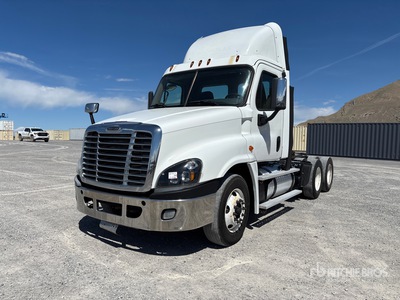 2017 Freightliner Cascadia 125 6x2 T/A Day Cab Truck Tractor