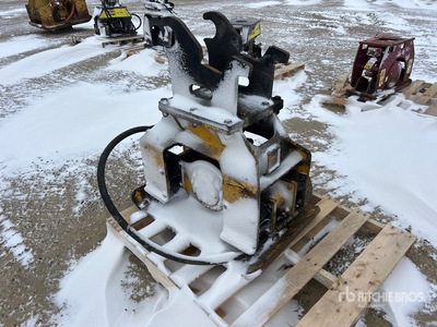 24 in Q/C Vibratory Plate Compactor Attachment