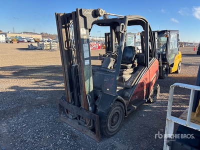 2010 Linde 7000 lb Pneumatic Tire Forklift (Inoperable)