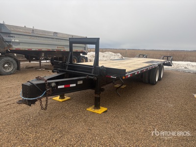 1995 Norberts 30 ft T/A Equipment Trailer