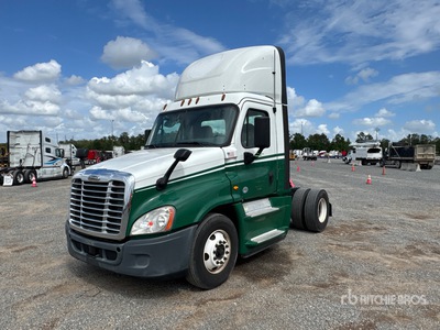 2018 Freightliner Cascadia 125 4x2 S/A Dagcabine Trekker