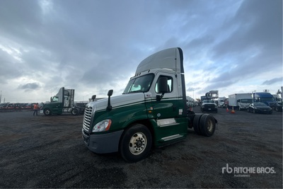 2018 Freightliner Cascadia 125 4x2 S/A Day Cab Truck Tractor