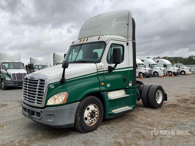 2018 Freightliner Cascadia 125 4x2 S/A Day Cab Truck Tractor