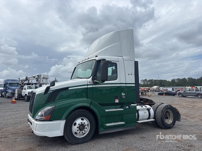 2015 Volvo VNL 4x2 S/A Day Cab Truck Tractor