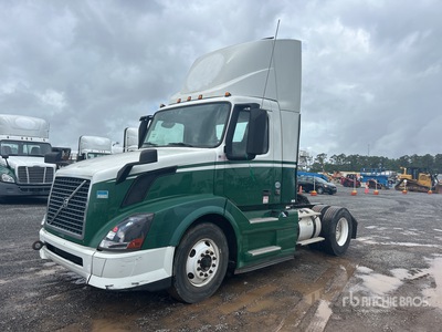 2015 Volvo VNL 4x2 S/A Day Cab Truck Tractor
