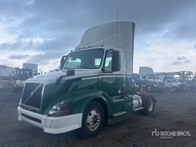 2015 Volvo VNL 4x2 S/A Day Cab Truck Tractor