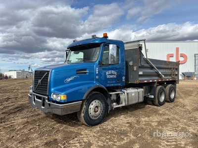 2014 Volvo VHD 6x4 を見 Dump Truck