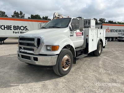 2006 Ford F-750 4x2 Camion de servicios