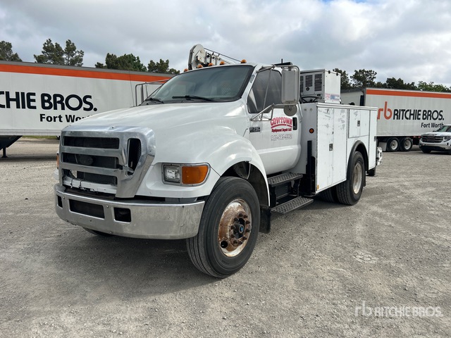 2006 Ford F-750 4x2 Service Truck