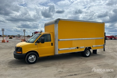 2016 GMC Savana 3500 4x2 Van Truck