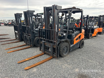 2023 Doosan D33S-9 5950 lb Pneumatic Tire Forklift