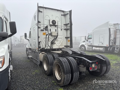 2020 Freightliner Cascadia 126 6x4 T/A Sleeper Truck Tractor