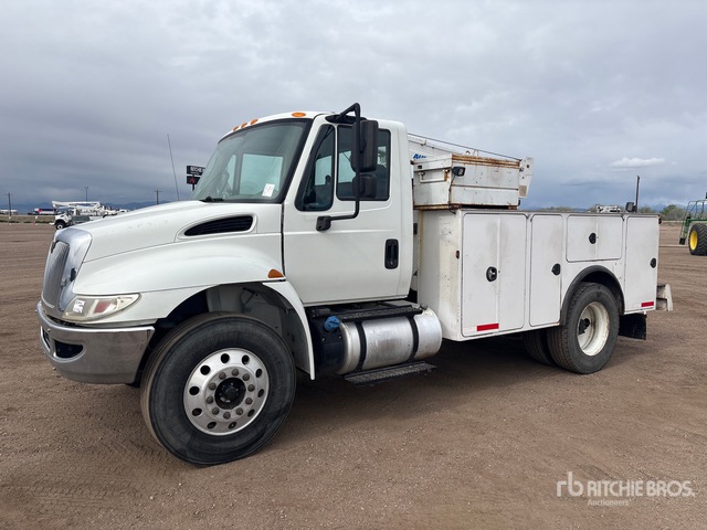 2016 International 4300 4x2 Service Truck