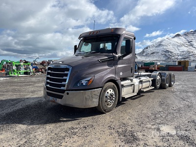 2021 Freightliner Cascadia 126 6x4 T/A Day Cab Truck Tractor