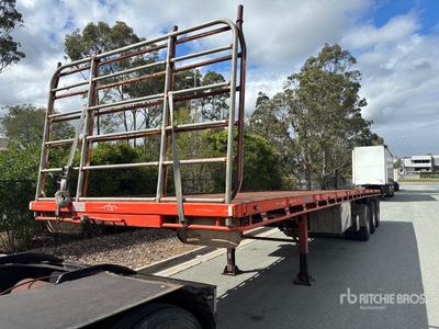 1983 Loadmaster 12.5 m Tri/A Flatbed Trailer