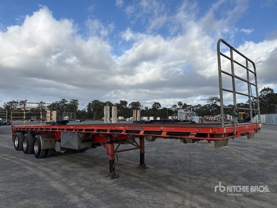 1983 Loadmaster 12.5 m Tri/A Flatbed Trailer