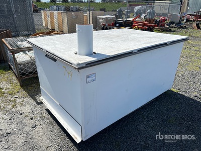 500 gal Fiberglass Water Tank