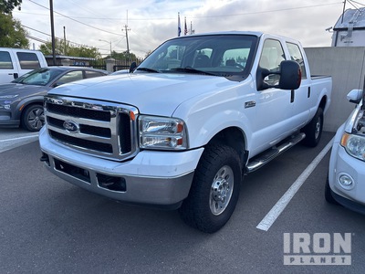 2006 Ford F-250 XLT 4x4 Crew Cab بيك اب