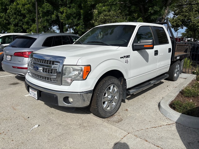 2013 Ford F-150 XLT 4x2 Crew Cab Flatbed Truck 2013 Ford F-150 XLT 4x2 Crew Cab Flatbed Truck