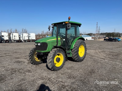2008 John Deere 5525 4WD Tractor Agrícola